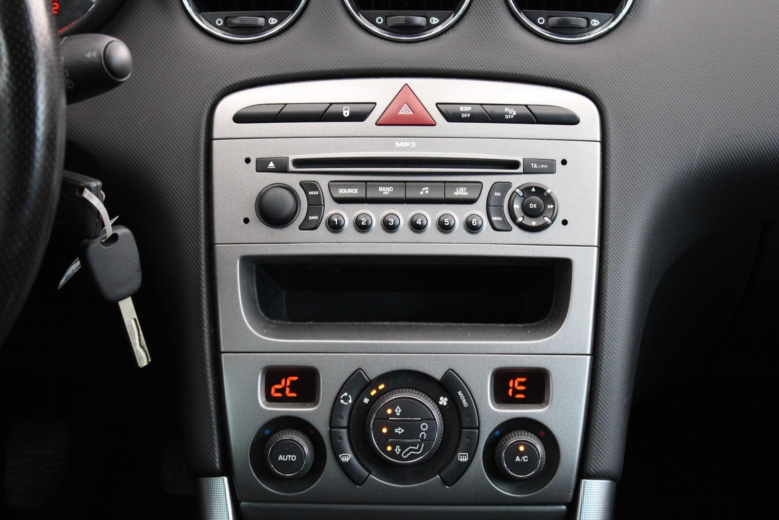 Peugeot 308 2008 — photo 19