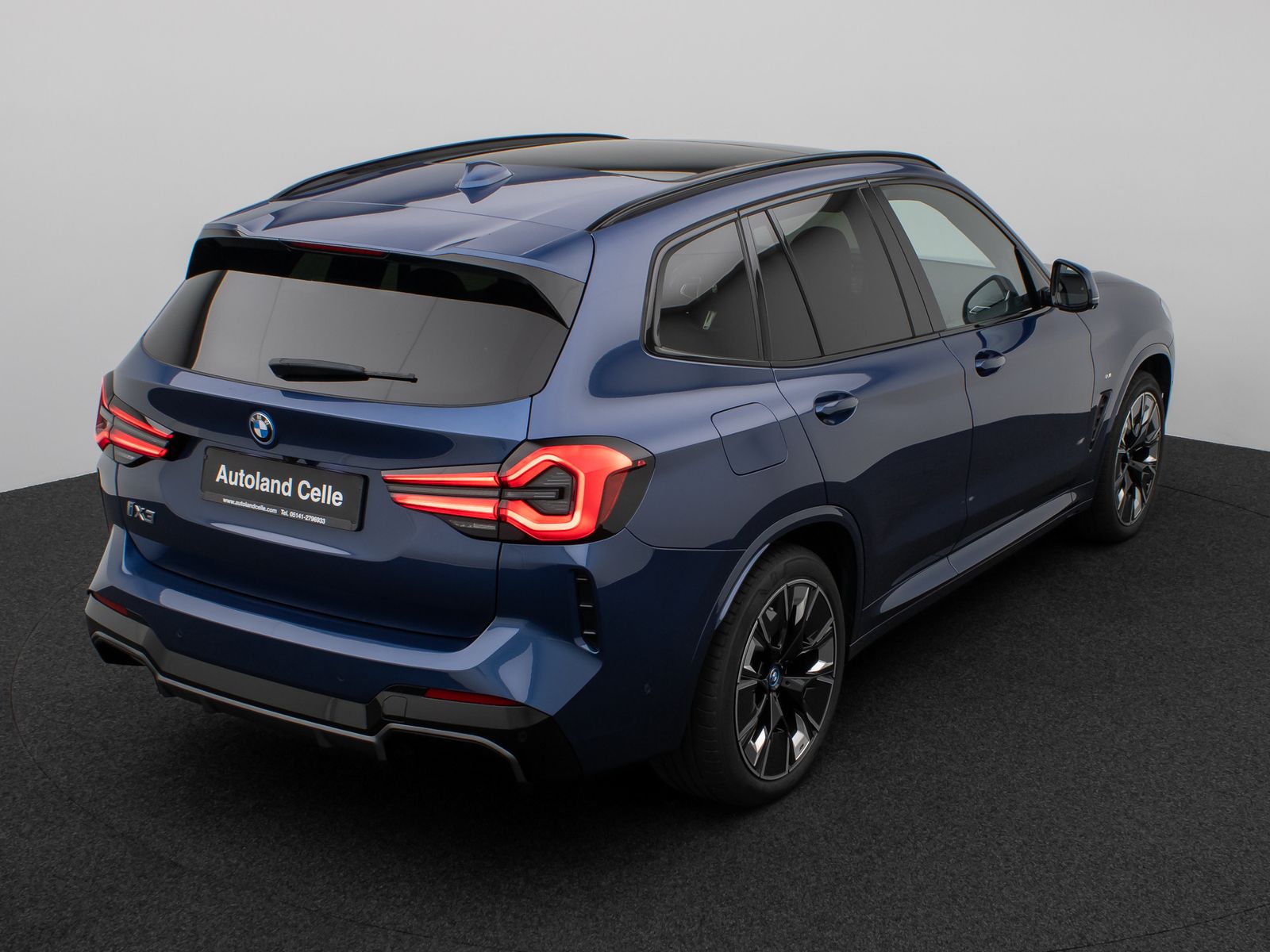 Fahrzeugabbildung BMW iX3 Impressive M Sport Pano 360°HUD DAB H/K 20"
