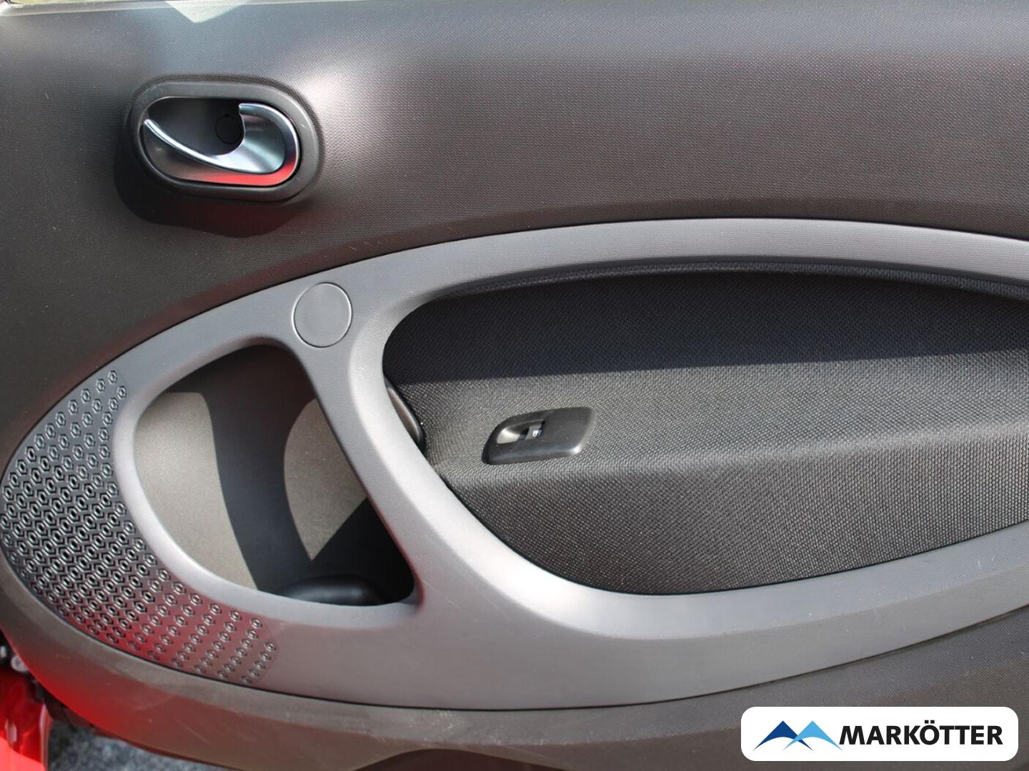 Smart fortwo cabrio Basis 66 kW SHZ/LED/KLIMA