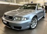 Audi RS4 2.7 quattro TOP Zustand TÜV+ Inspektion NEU - silberne Audi RS4