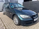 BMW 320i - BMW 320 aus 2005: Kombi