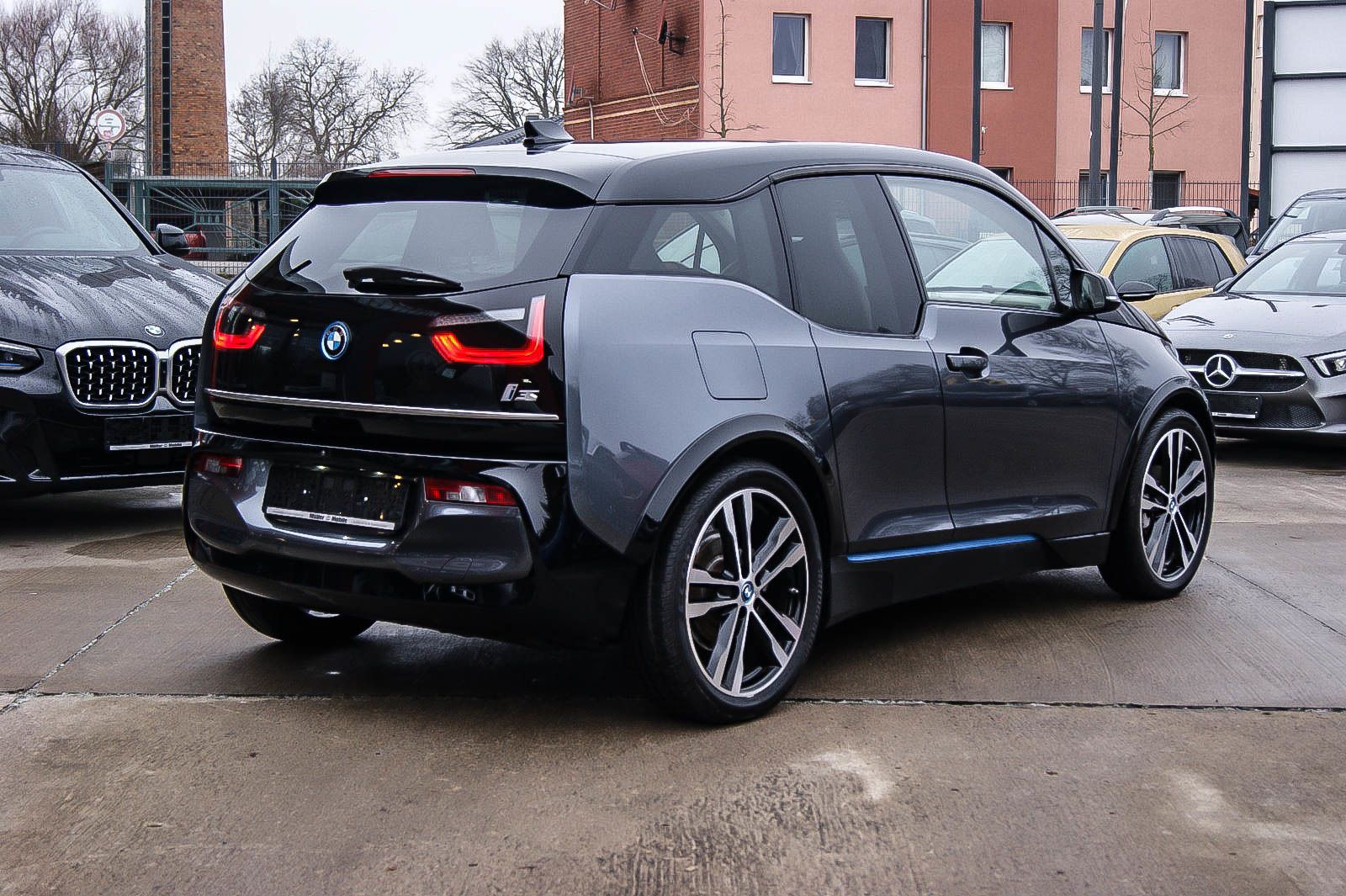 Fahrzeugabbildung BMW i3 s LODGE DESIGN SPORT KEYLESS KAMERA NAVI