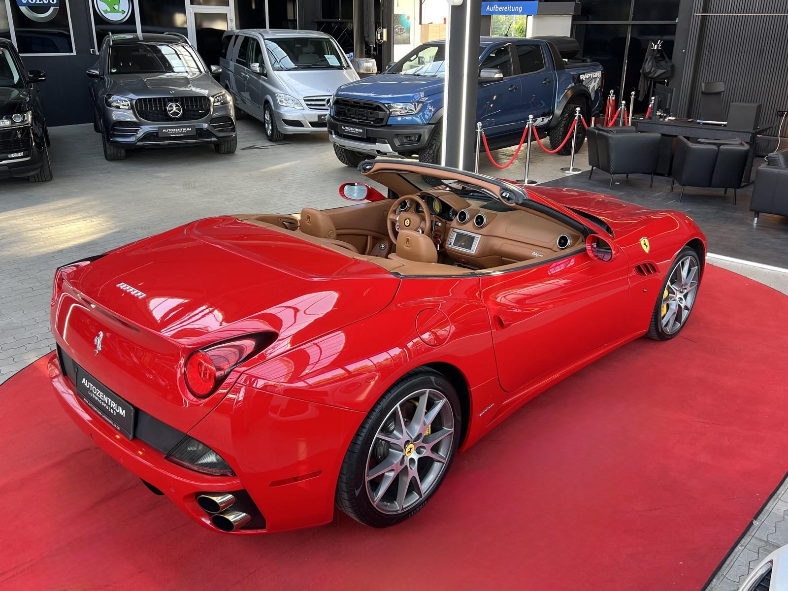 FERRARI CALIFORNIA F1 CAM / GPS / LED / | 489 ch | BVA