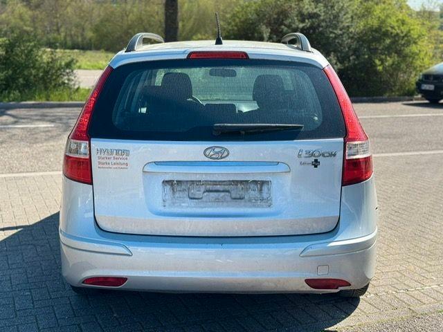 Hyundai i30 2010 — photo 7