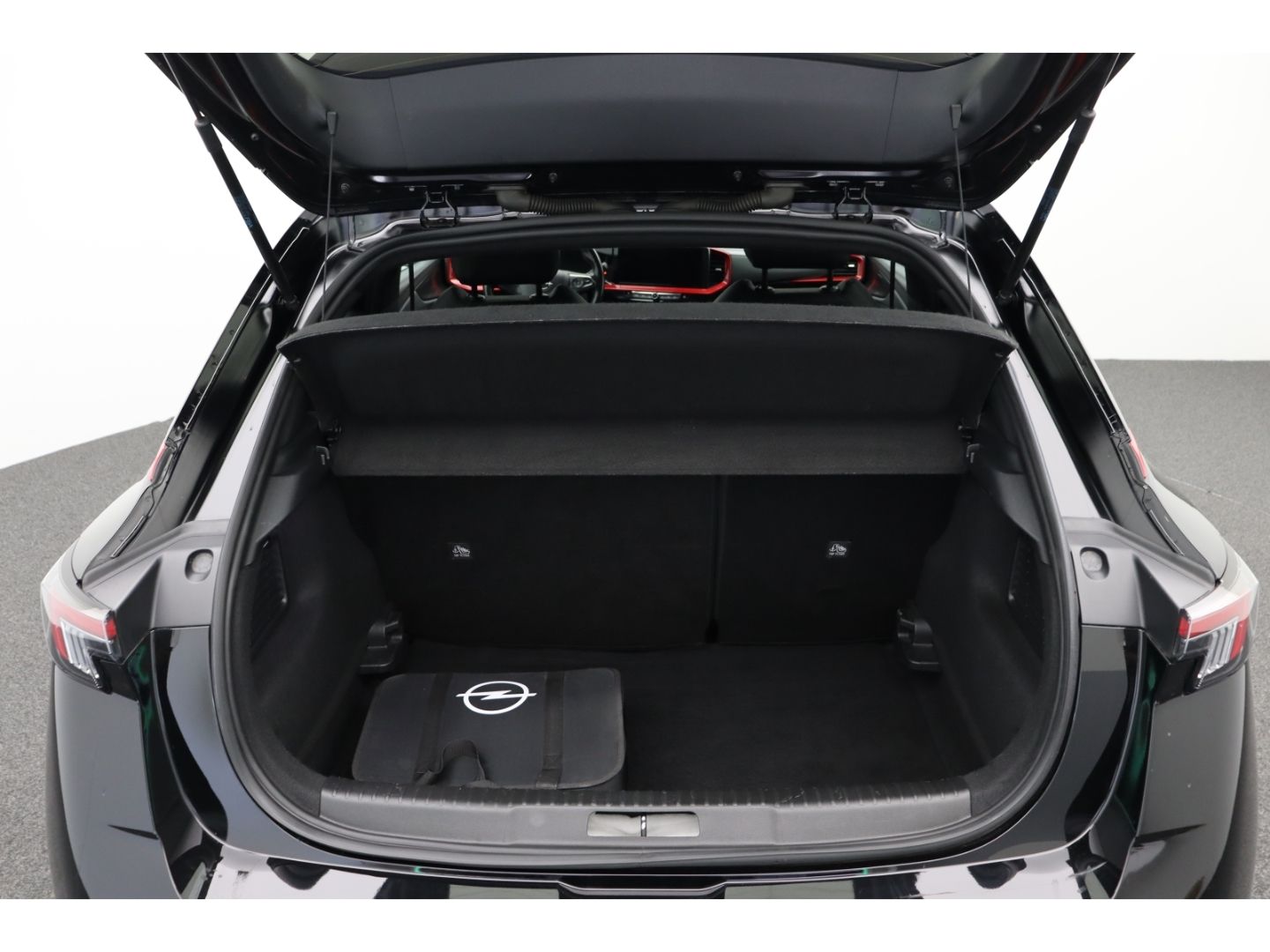 Fahrzeugabbildung Opel Mokka-e e GS Line Kamera SHZ Einparkhilfe ACC