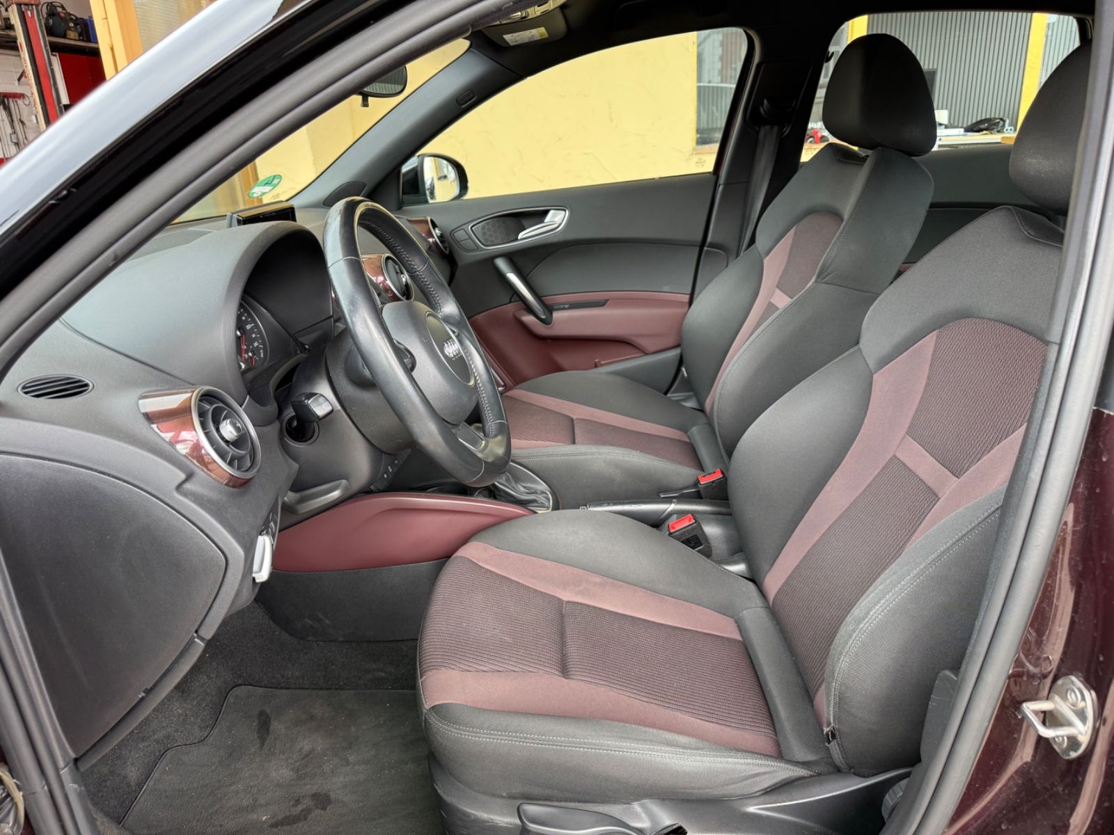 A1 Sportback design Automatik|Navi|Pdc|Top|