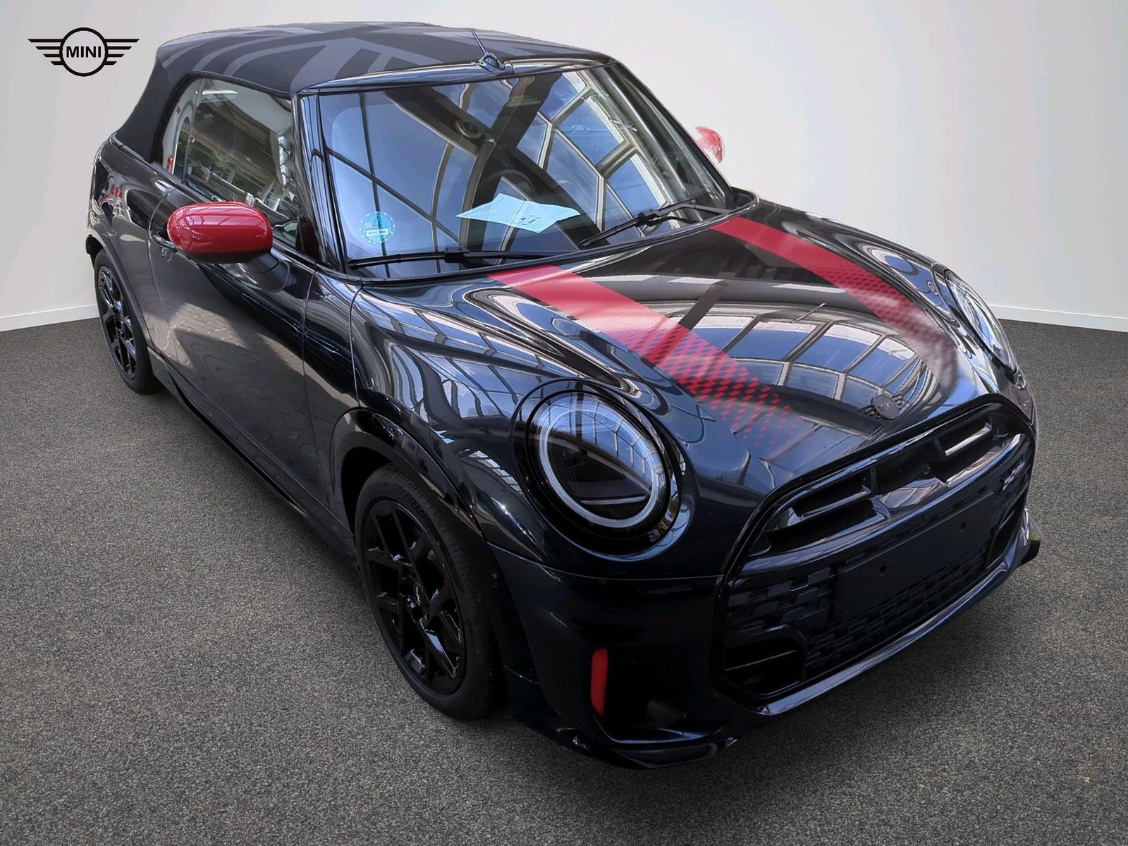 MINI John Cooper Works Cabrio - Bild 2