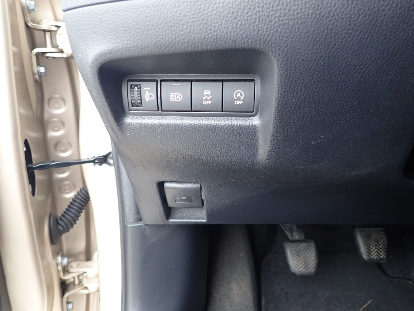 Fahrzeugabbildung Toyota Aygo X Pulse /WKR