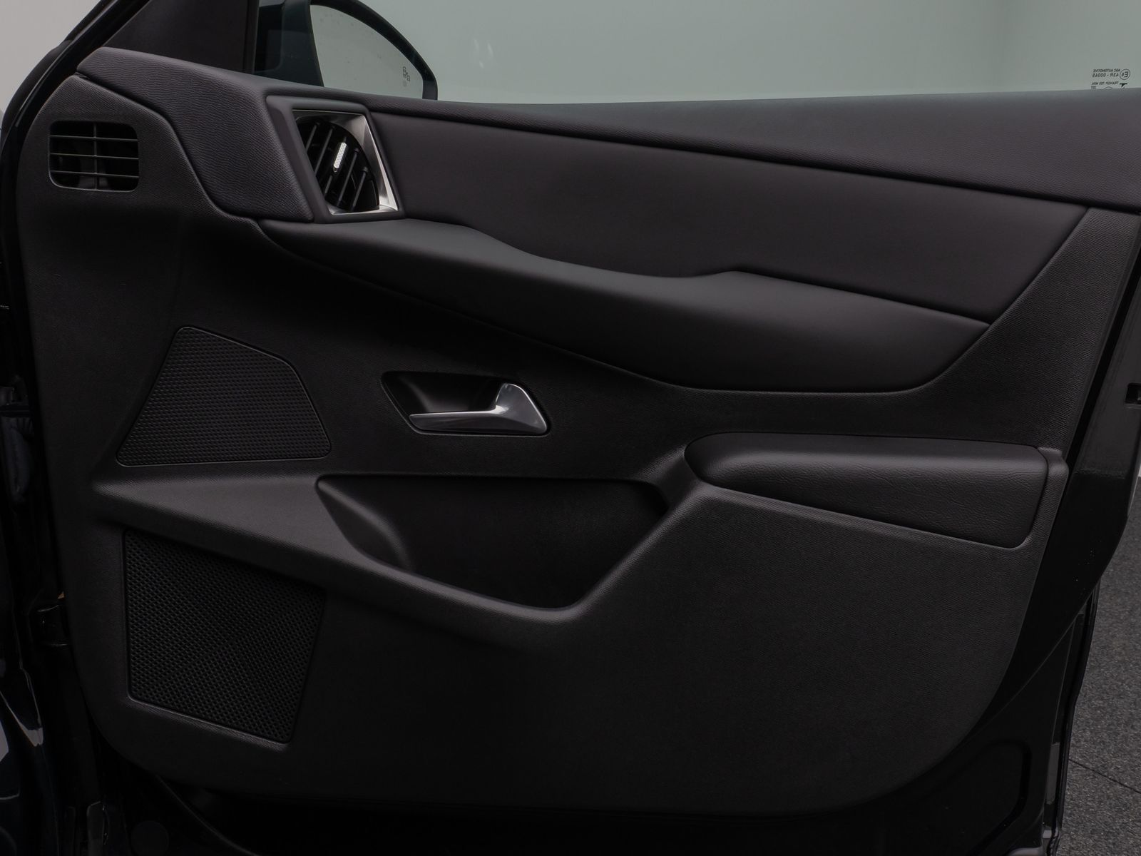 Fahrzeugabbildung DS Automobiles DS3 Crossback Faubourg Kamera Navi Sitzhzg