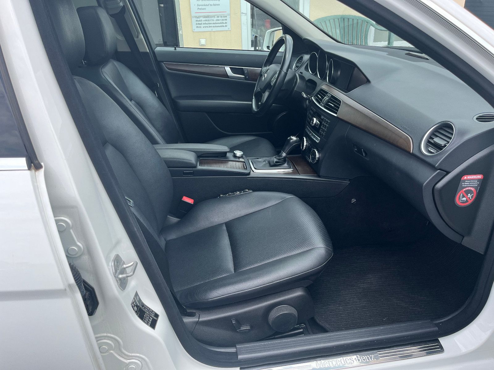 Fahrzeugabbildung Mercedes-Benz C 250 CDI 4MATIC Aut. Navi Leder Pano Standhzg