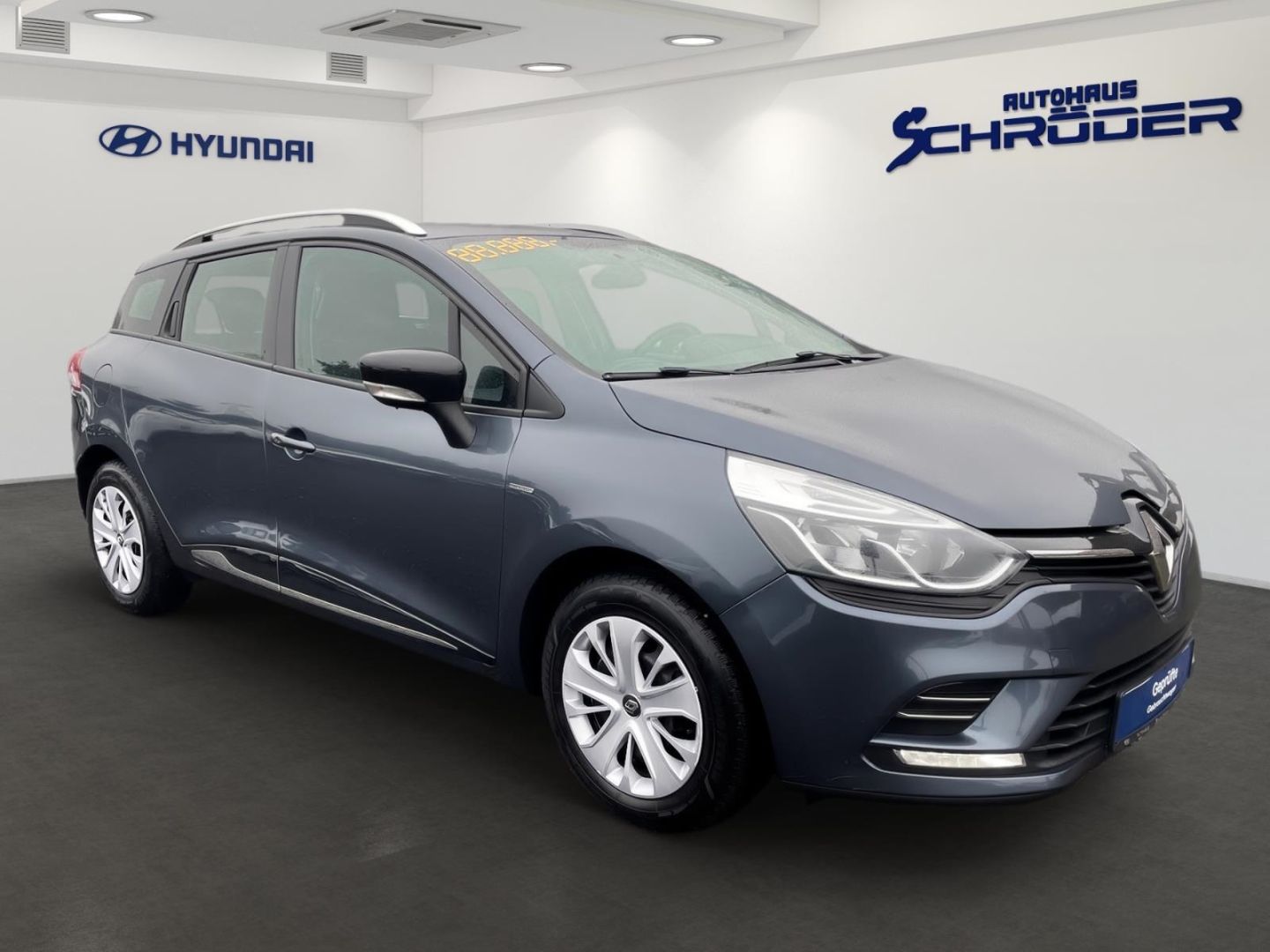 Fahrzeugabbildung Renault Clio IV Grandtour Limited Klima Tempomat DAB