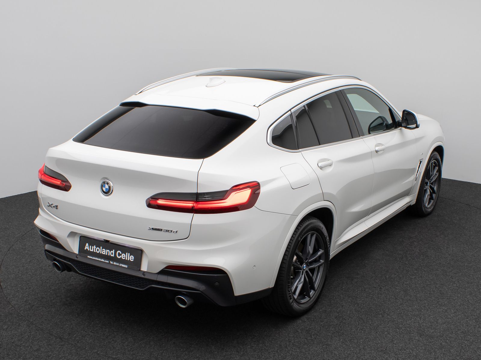 Fahrzeugabbildung BMW X4 xD30d M Sport Kamera Panoram HUD DAB HiFi AHK