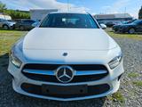 Mercedes-Benz A 160 EDITION * NAVIGATION * PDC * LINE ASS - Mercedes-Benz A 160: Limousine