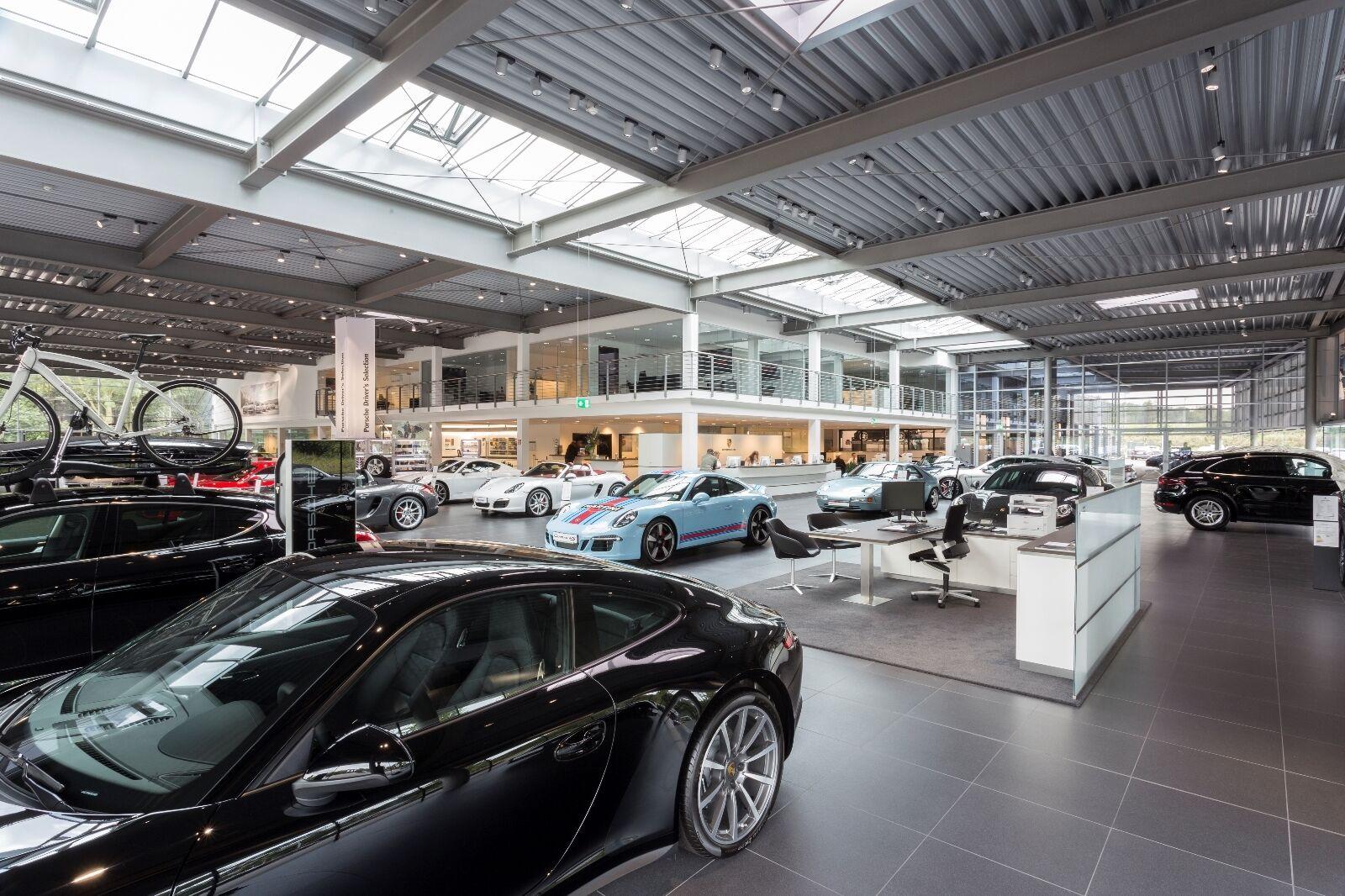 showroom-image-bottom