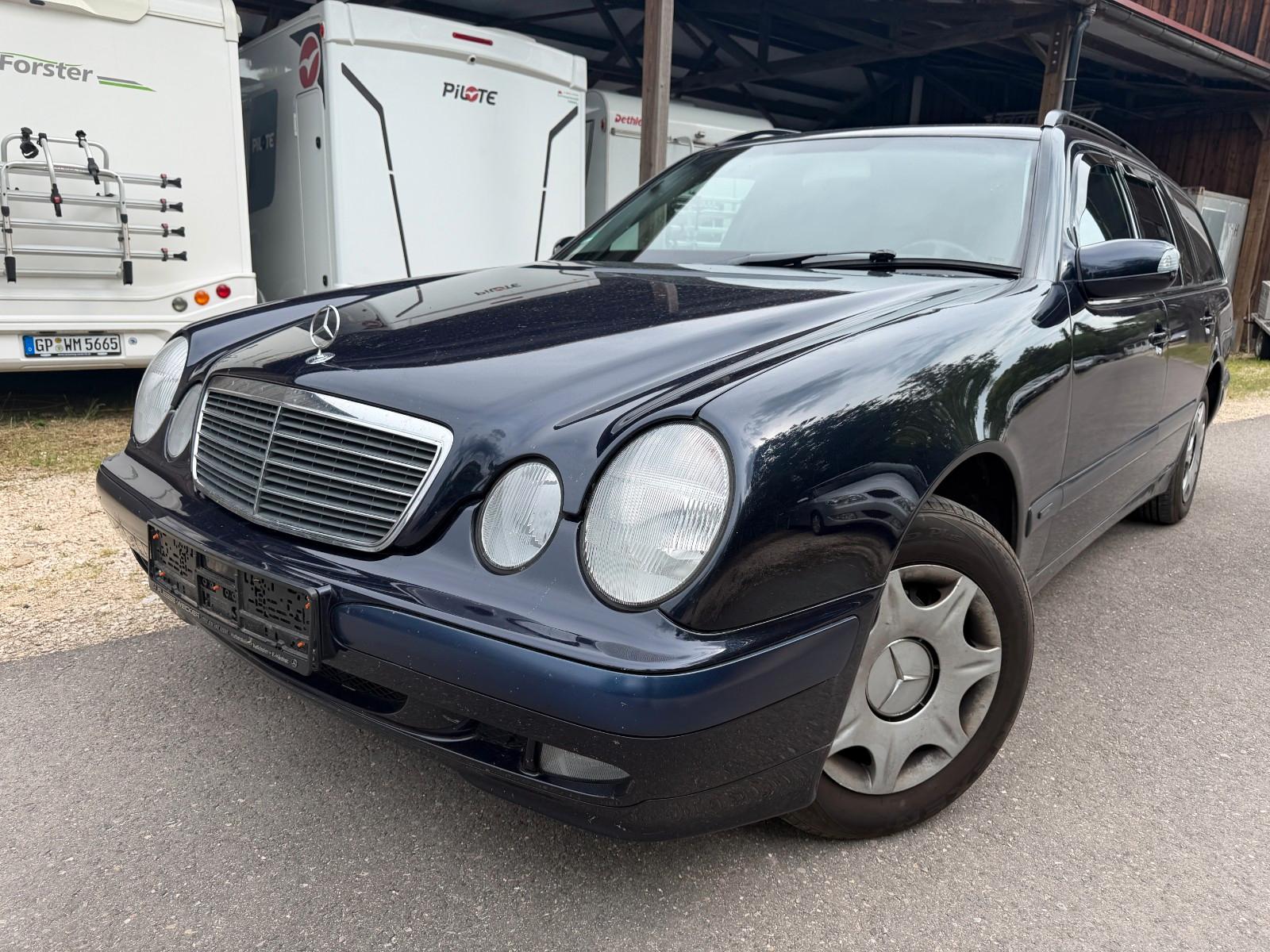Mercedes-Benz E 240 T CLASSIC **TÜV NEU**