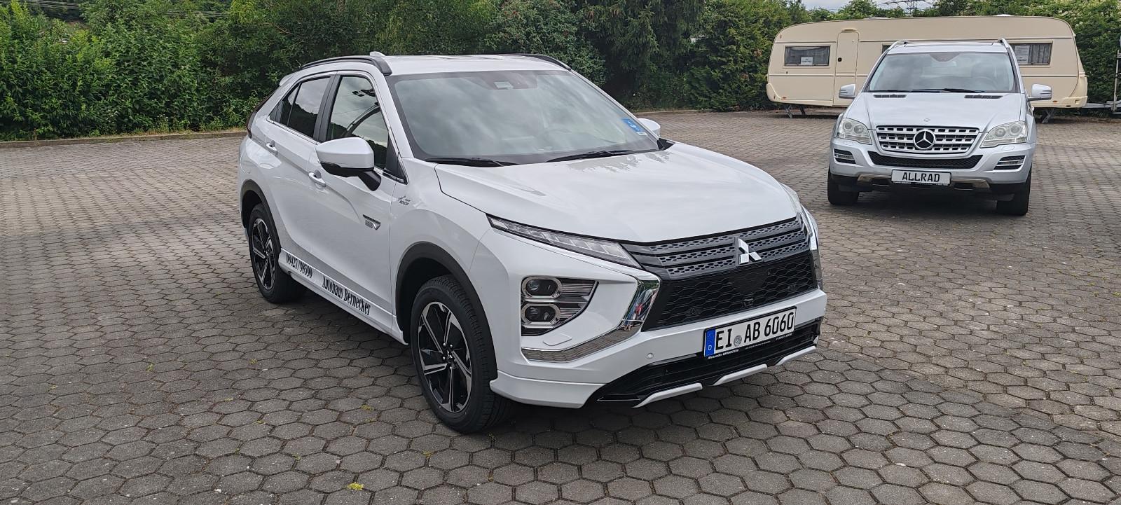 Mitsubishi Eclipse Cross Plus Select Hybrid 4WD