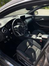 Mercedes-Benz CLA 200 d - COUPÉ l AMG l NAVI l Sitzh. - Mercedes-Benz CLA 200: Von Privat