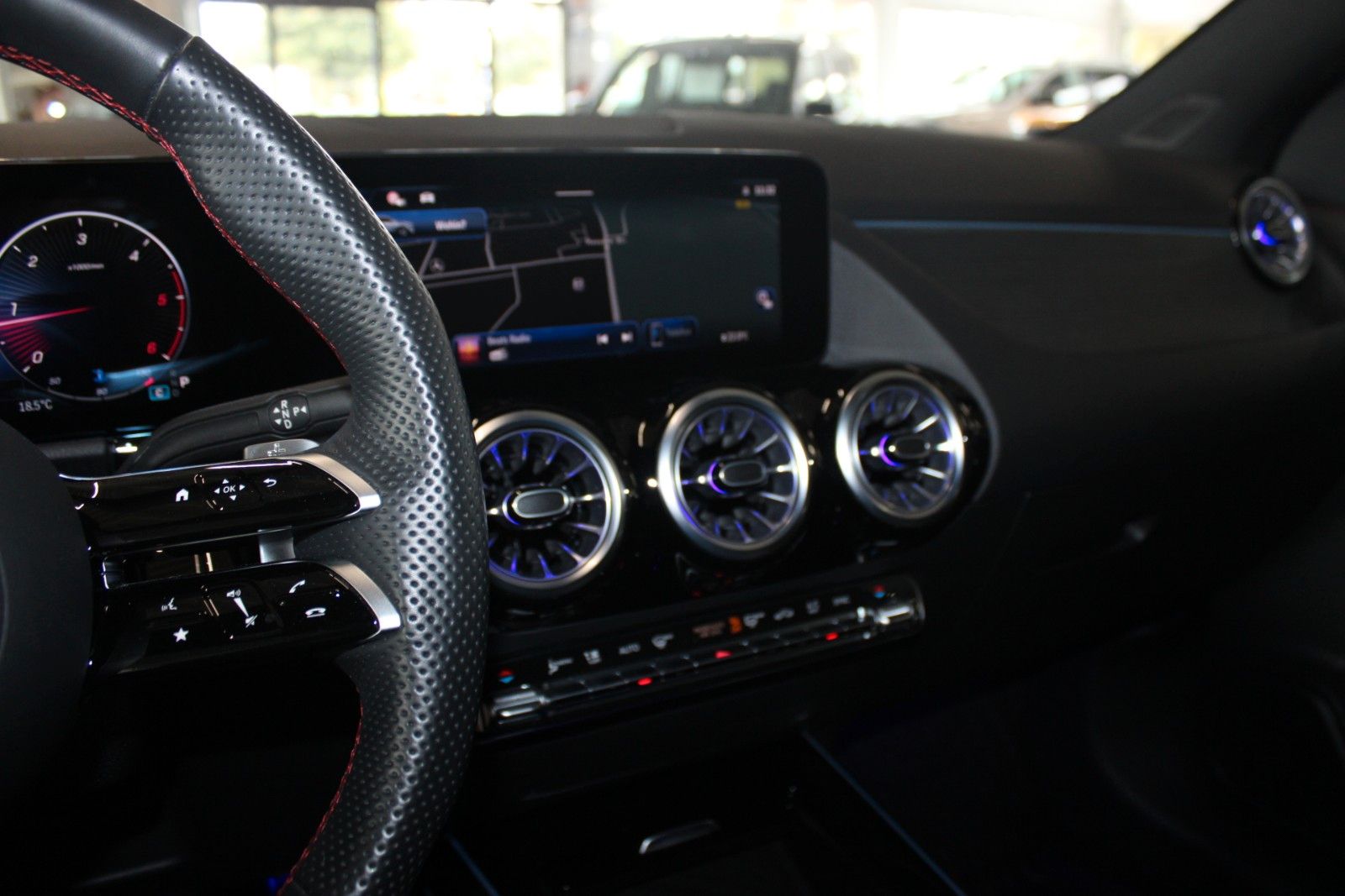 Fahrzeugabbildung Mercedes-Benz GLA 200 d Aut. AMG-Line Adv. Plus Multibeam MBUX