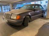 Mercedes-Benz Mercedes Benz E 230 Oldtimerzulassung - gebrauchte Mercedes-Benz E 230 aus dem Jahr 1990