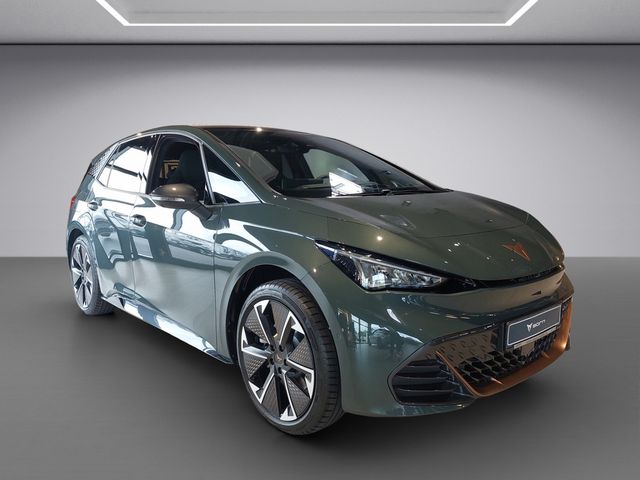 Born VZ 79 kWh SHZ KAMERA NAVI ACC HUD LED PANO