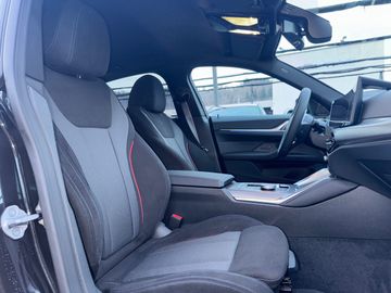 BMW i4 xDrive40 M Sportpaket HiFi DAB LED RFK Shz