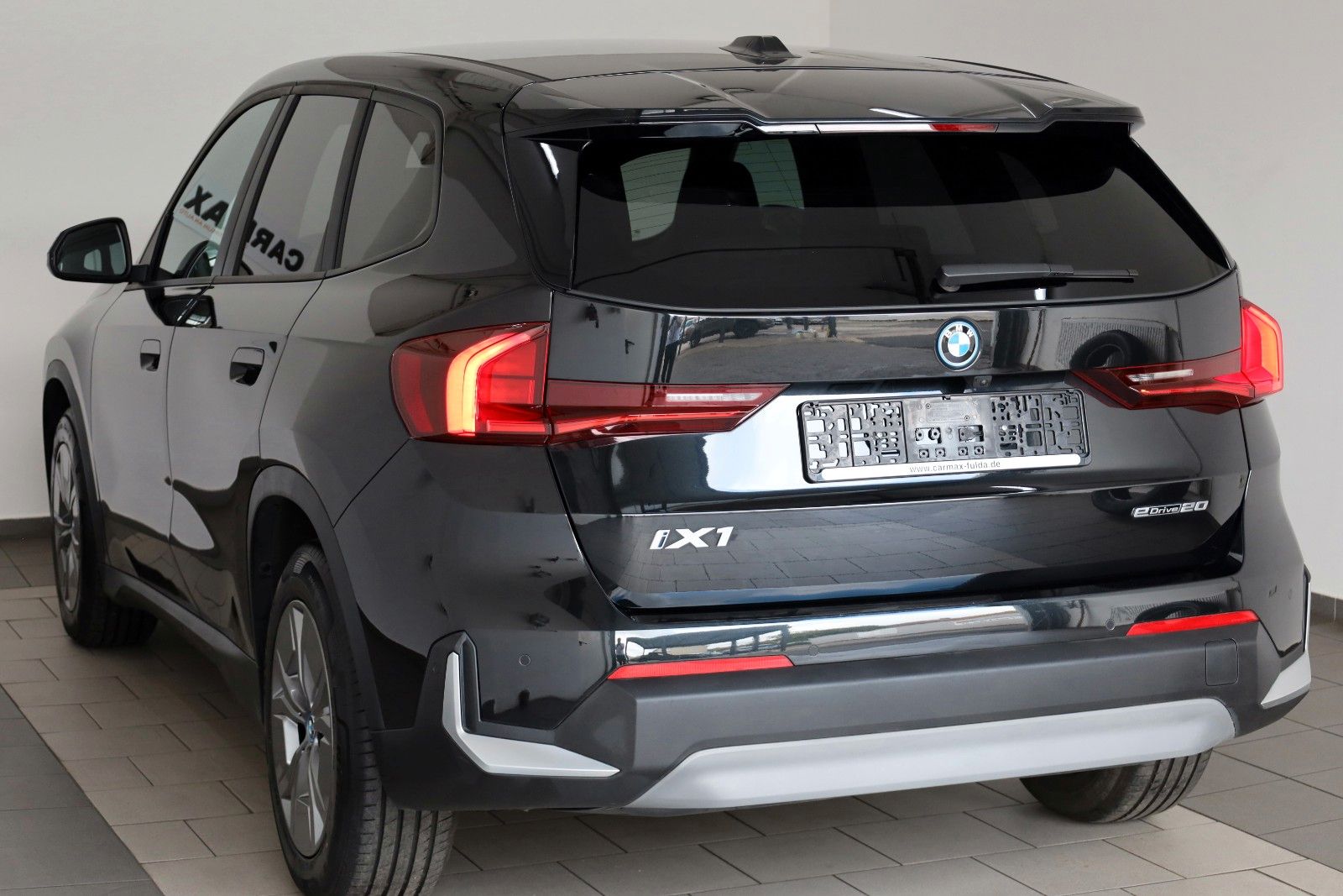 Fahrzeugabbildung BMW iX1 20 eDrive 68KWH Leder,Navi,LED,Parkassistent