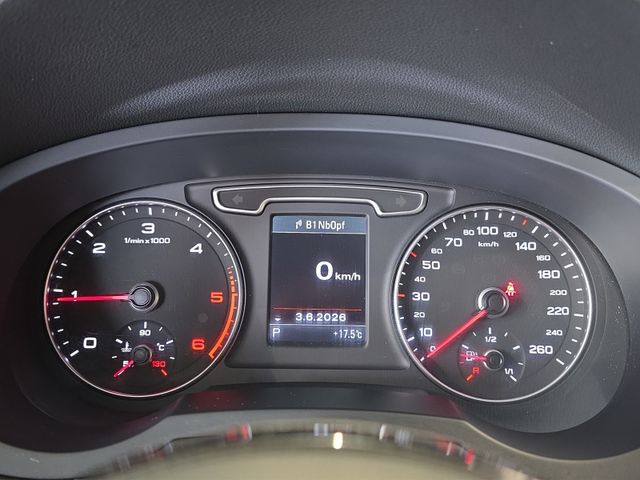 Q3 2.0 TDI S tronic quattro*AHK*S-LINE*