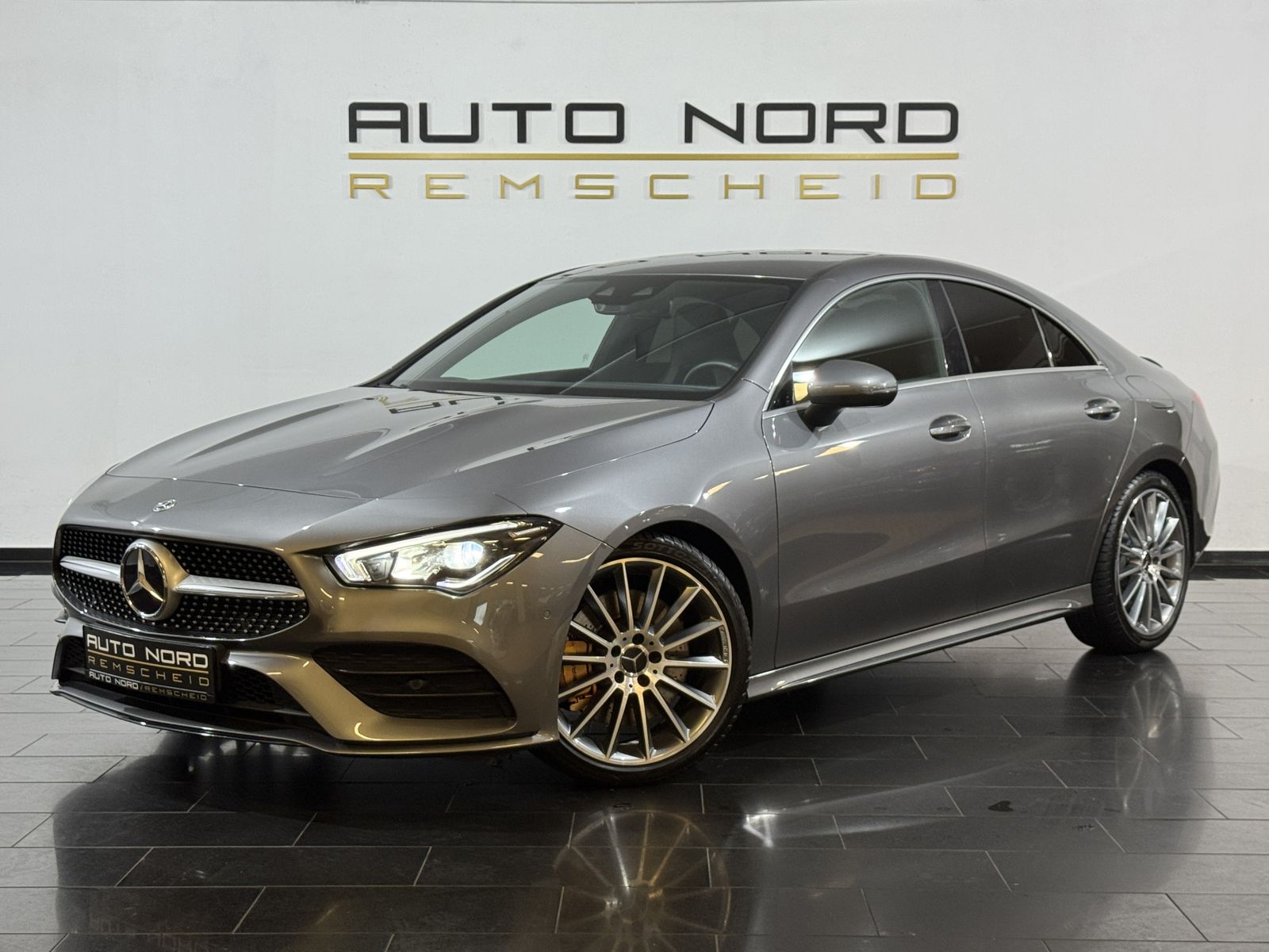Mercedes-Benz CLA 250 AMG Coupé Ambiente LED DCT DAB