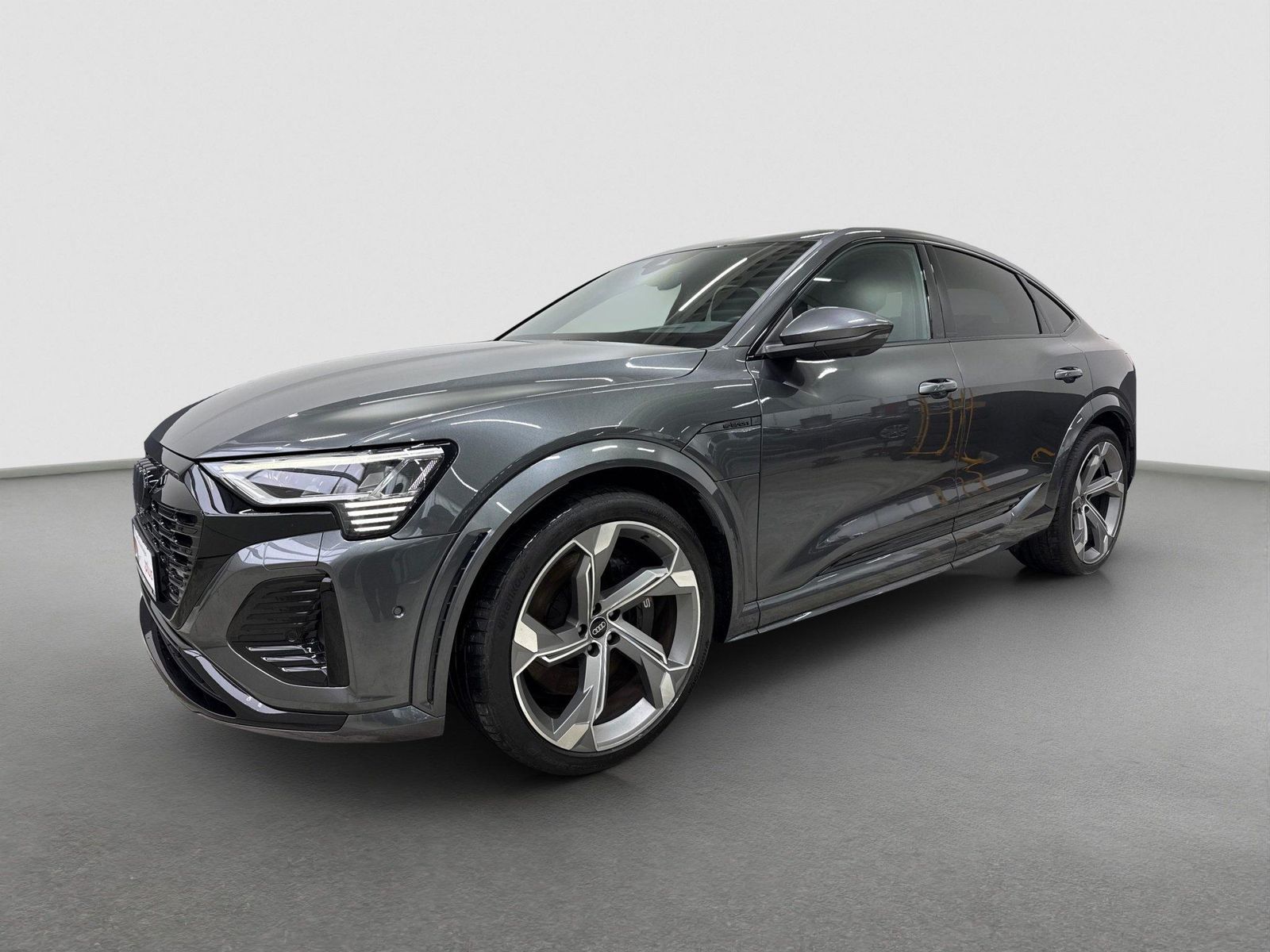 Audi SQ8 - Bild 16