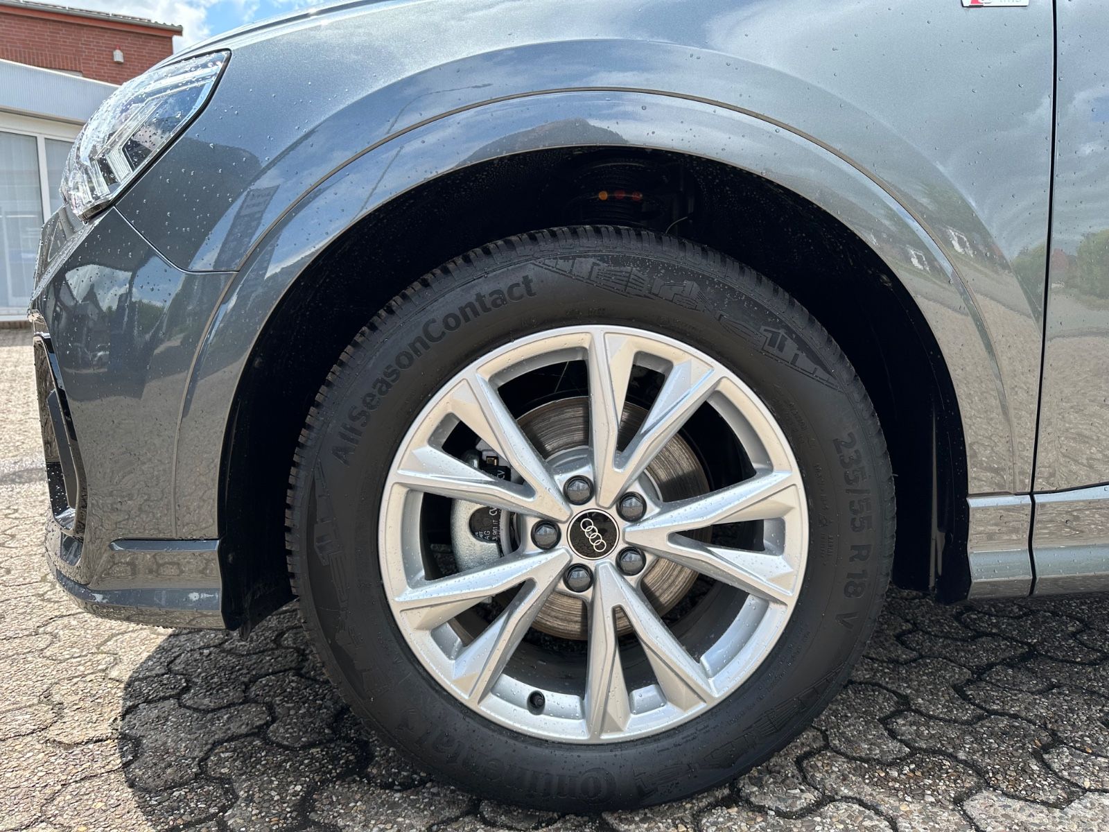 Fahrzeugabbildung Audi Q3 35 TFSI S line S Tronic Navi/Pano/AHK/GRA/18"