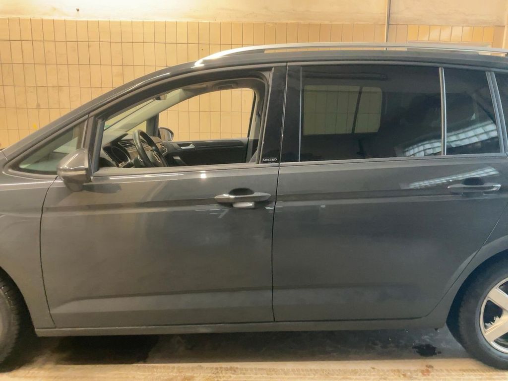 Image of Volkswagen Touran