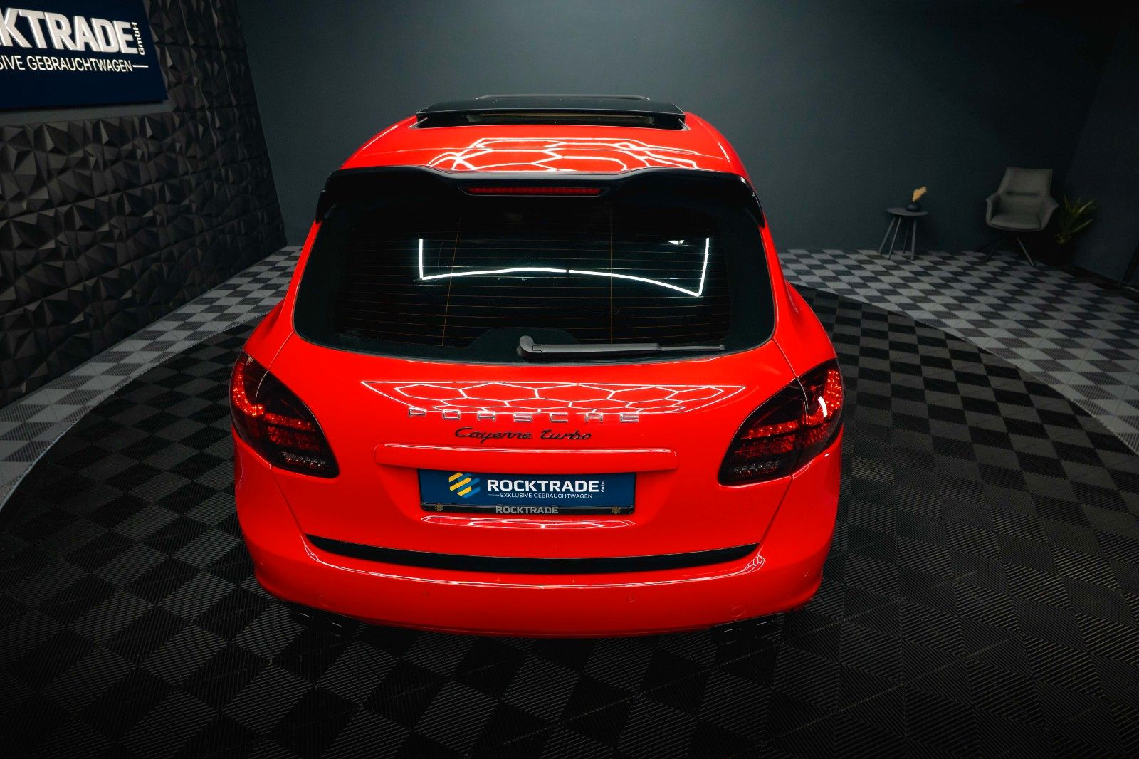 Fahrzeugabbildung Porsche Cayenne Turbo Black Design *Pano*ACC*21 Zoll*