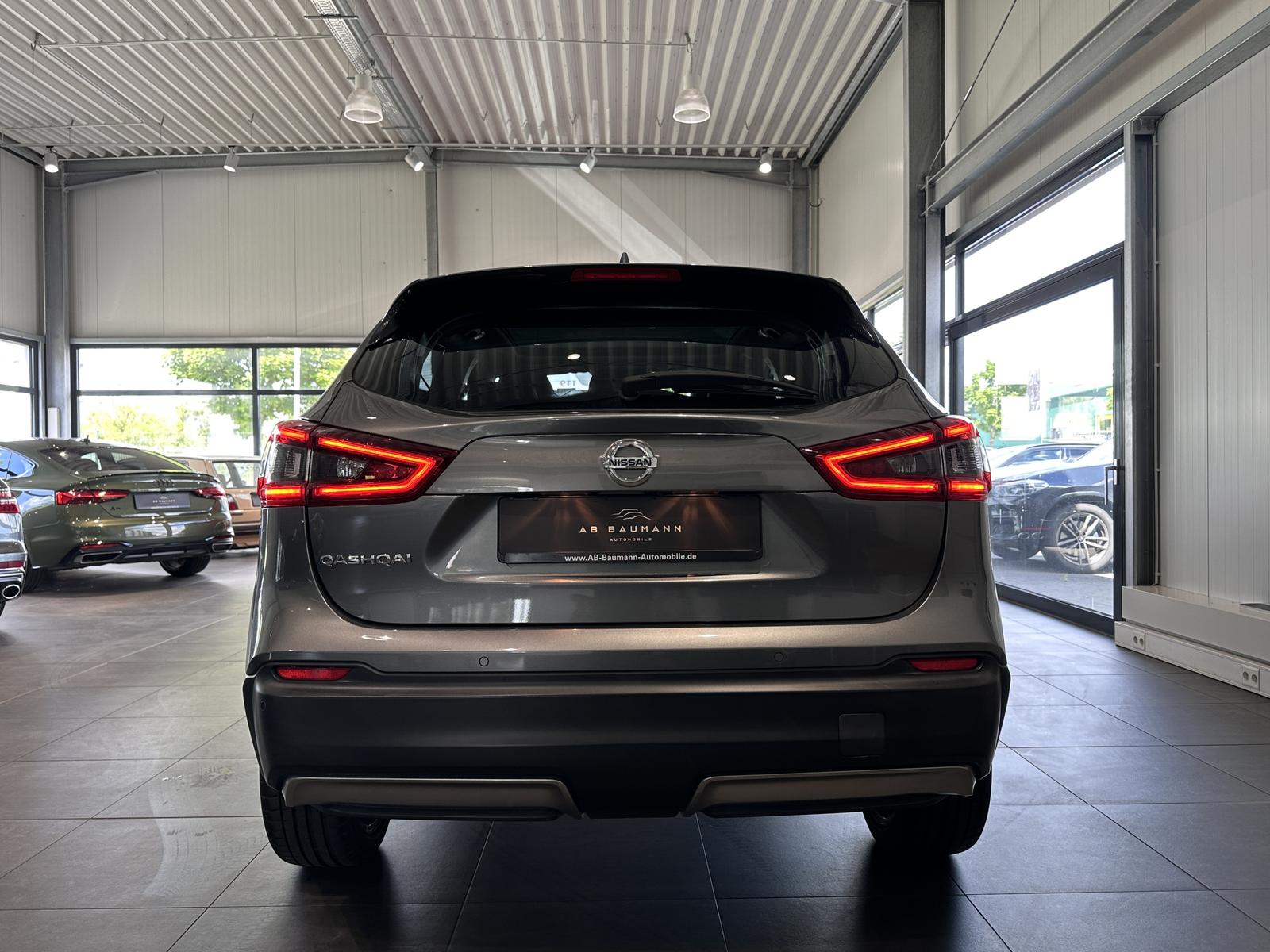 Nissan Qashqai *PANO, SPURHALTE, TOTWINKEL, 360GR.*