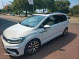 Volkswagen VW Touran 2,0 TDI R -Line Panoramadach 7 S... - Volkswagen Touran mit Diesel-Antrieb: Geländewagen