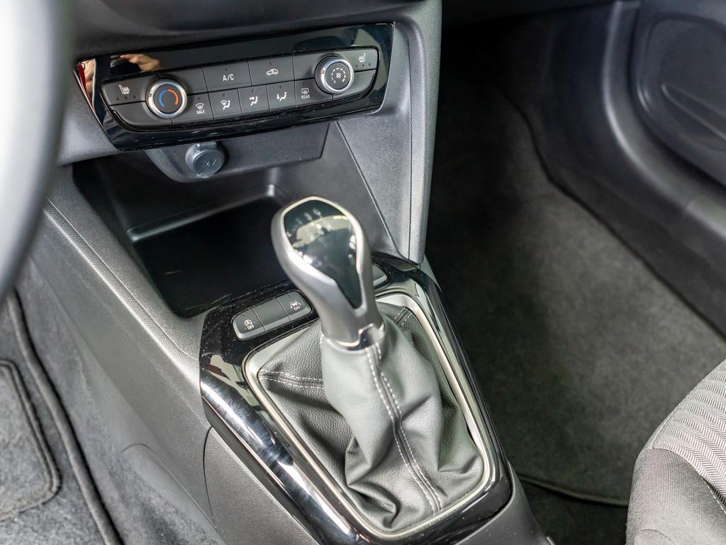 Opel Corsa 1.2 Edition KLIMA PDC SITZHEIZUNG