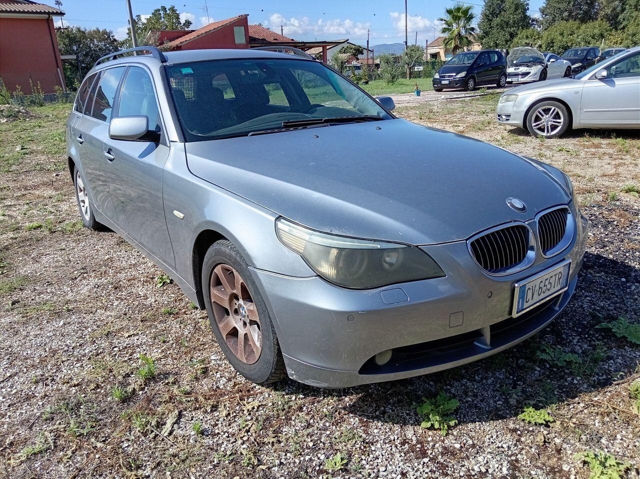 BMW 525 2005 — rear view