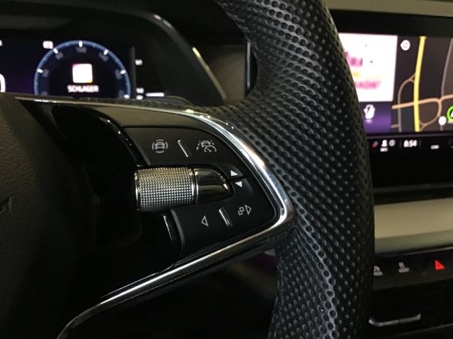 Fahrzeugabbildung Skoda Octavia Style Combi 2.0 TDI DSG/Navi/AHK/HUD/ACC