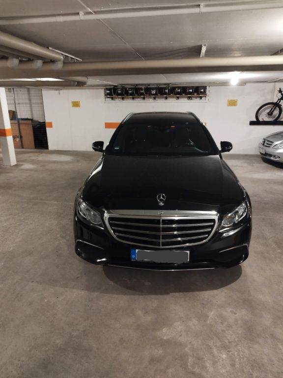 Image of Mercedes-Benz E 400