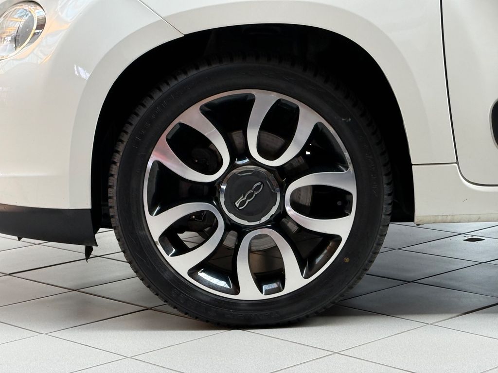 FIAT 500L|PDC|Klima|DAB|Navi|Tempomat|Bluetooth|AUX FIAT 500L|PDC|Klima|DAB|Navi|Tempomat|Bluetooth|AUX