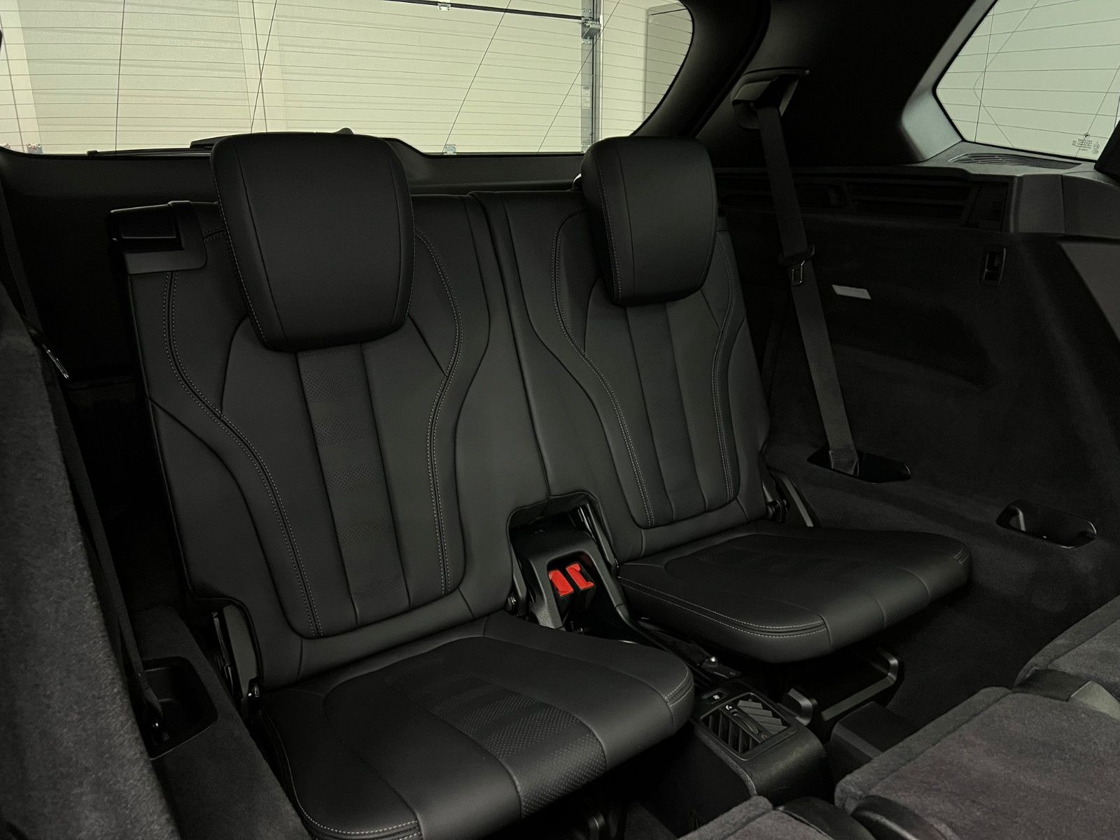 Fahrzeugabbildung BMW X5 xDrive 30 d M SPORT/DAB/AHK/ACC/360*/7-SITZER