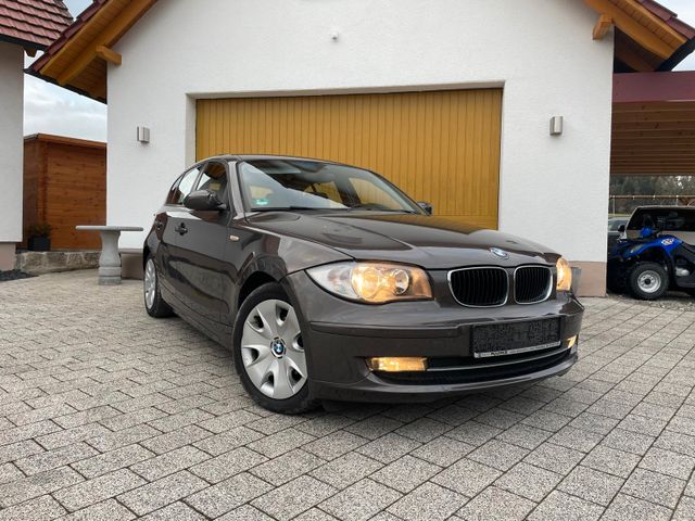 BMW 116 Baureihe 1 Lim. 116i - 1 HAND -