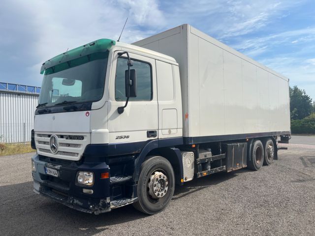 Mercedes Benz Actros 1831