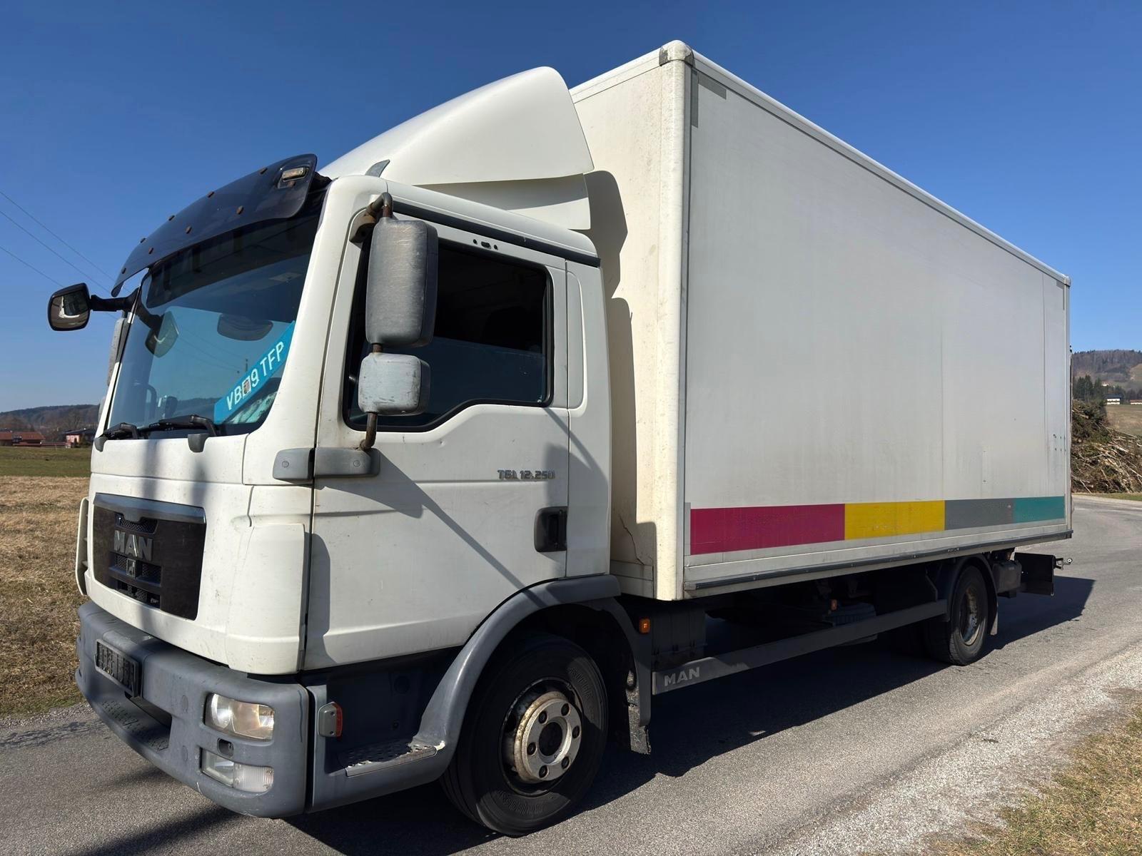 MAN TGL 12.250 4x2 BL KOFFERAUFBAU+LBW*2012*EURO5*