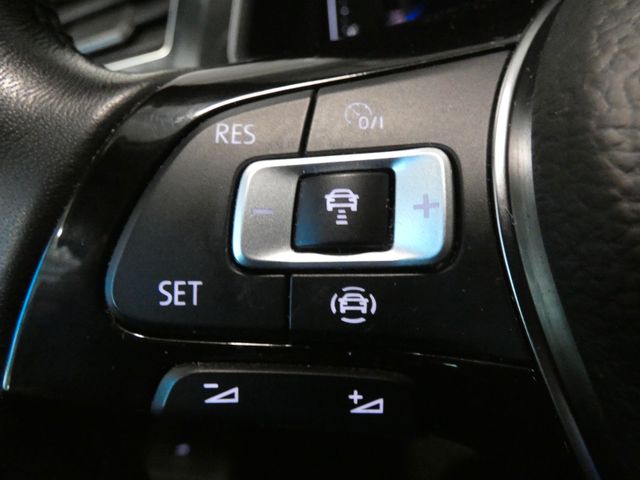 Tiguan 2.0 TDI IQ.DRIVE HUD AHK PANO SHZ ACC LED