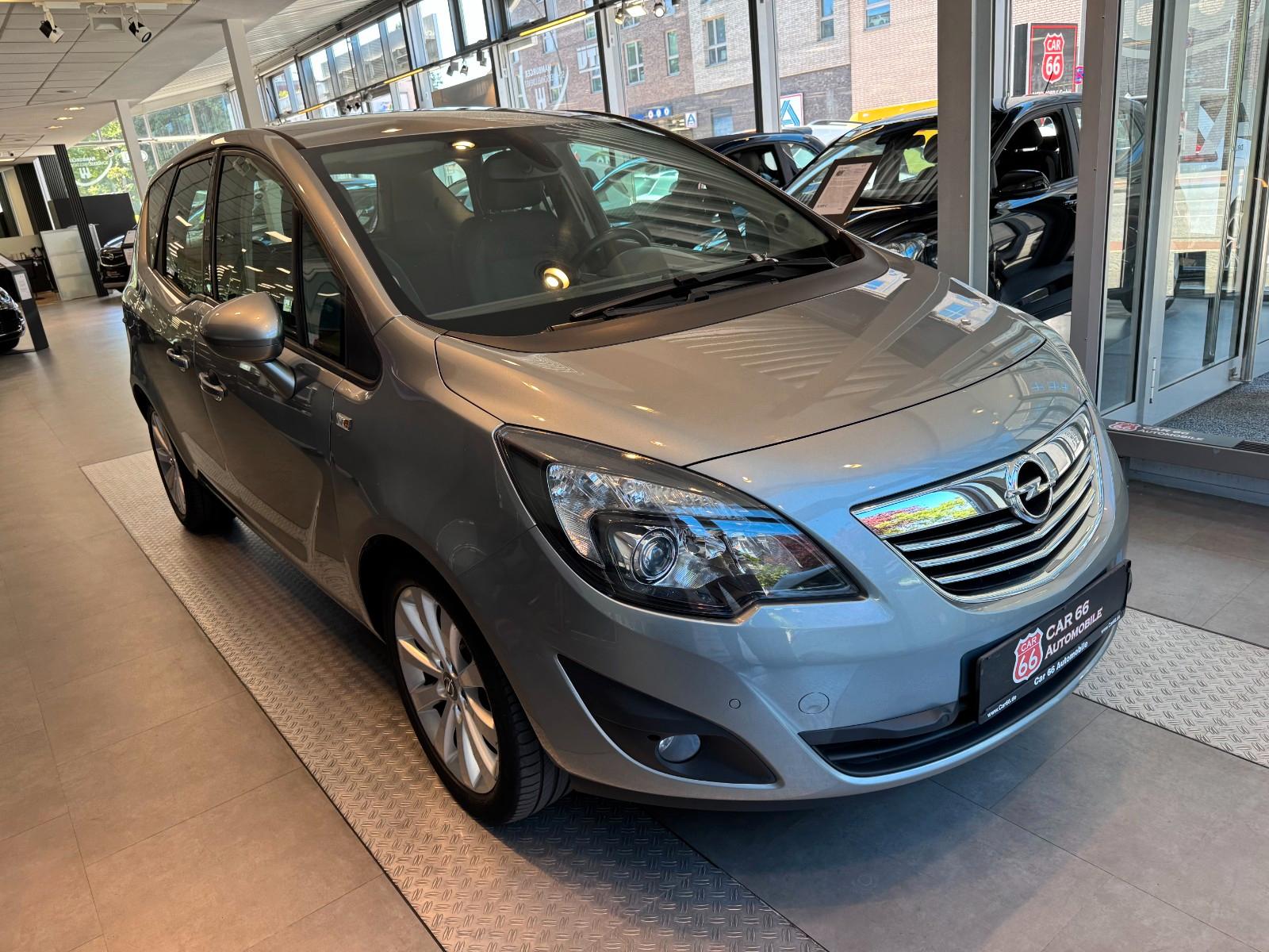 Opel Meriva 2011 — салон