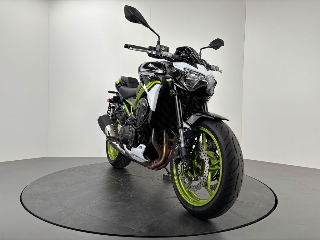 Fahrzeugabbildung Kawasaki Z900 *TOP-ZUSTAND *SERVICE NEU