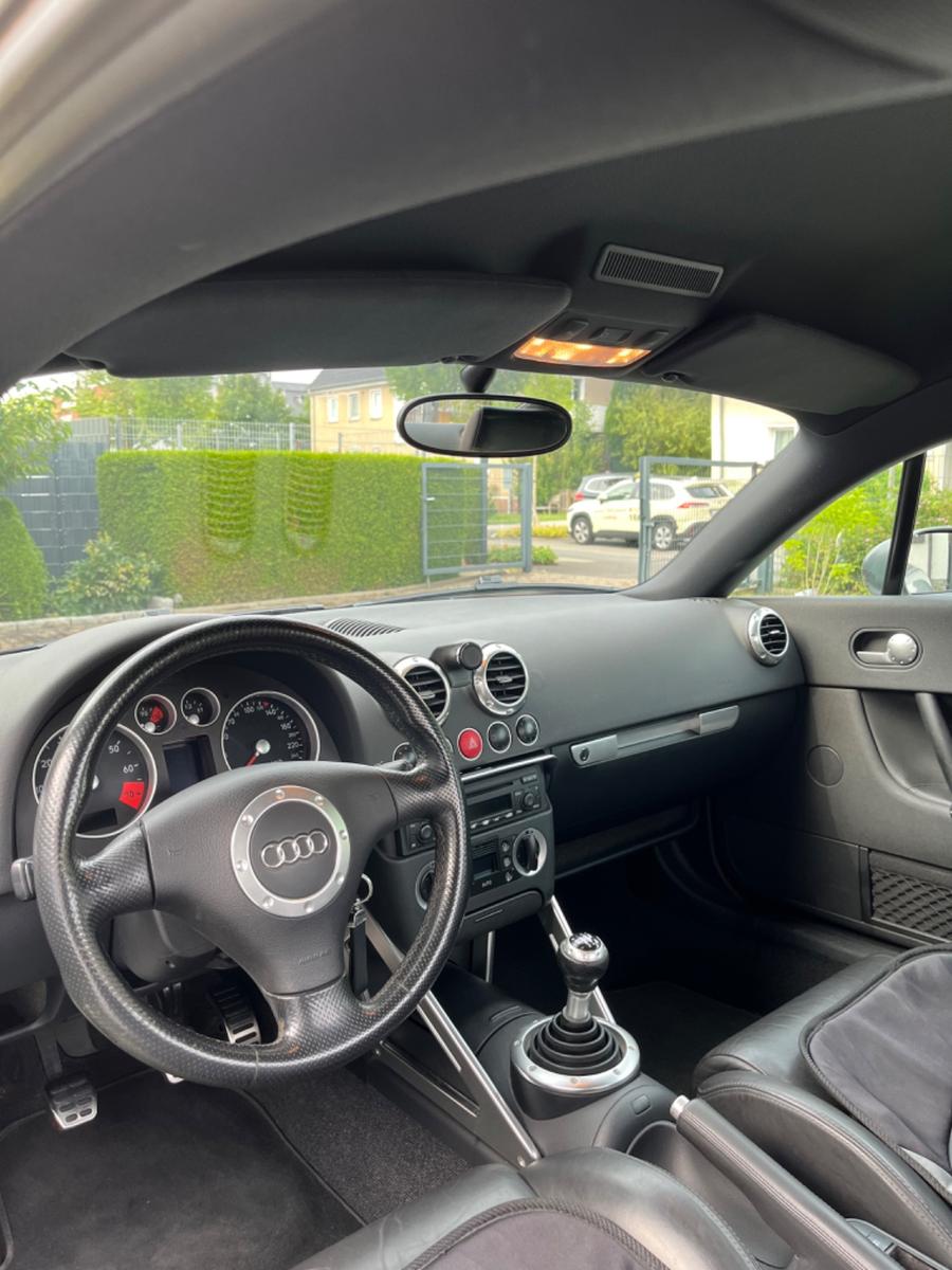 Audi TT Coupe 1.8T S Line Titan Paket