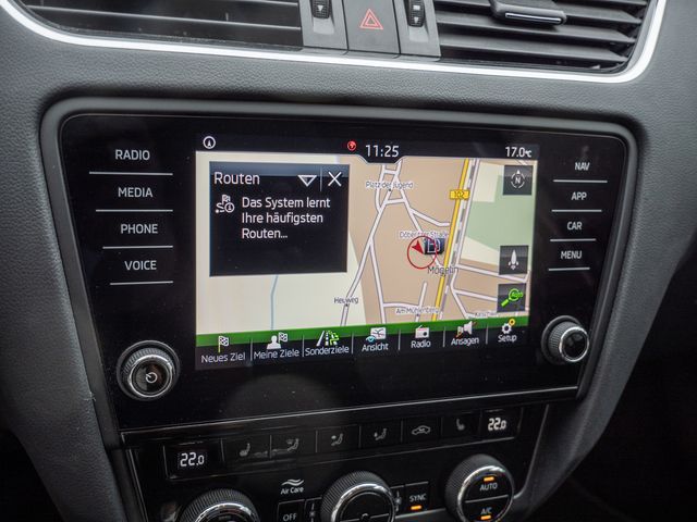 Octavia Combi 1.6 TDI Style PDC SHZ NAVI LED
