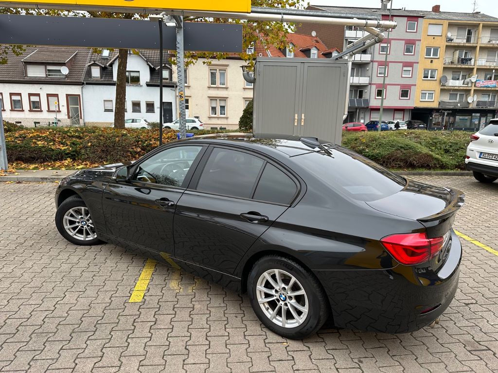 Image of BMW 320