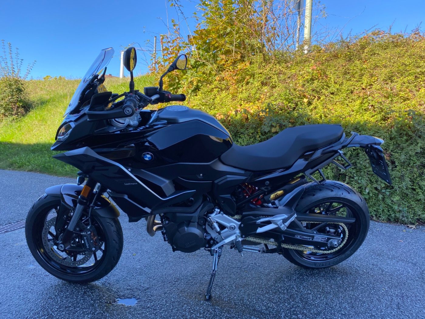 Fahrzeugabbildung BMW F 900 XR Triple Black 4 Pakete